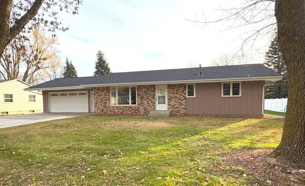 $250,000 | 1624 North 5th Street, Montevideo, MN 56265