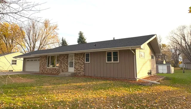 $255,000 | 1624 North 5th Street, Montevideo, MN 56265