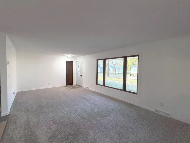 $255,000 | 1624 North 5th Street, Montevideo, MN 56265