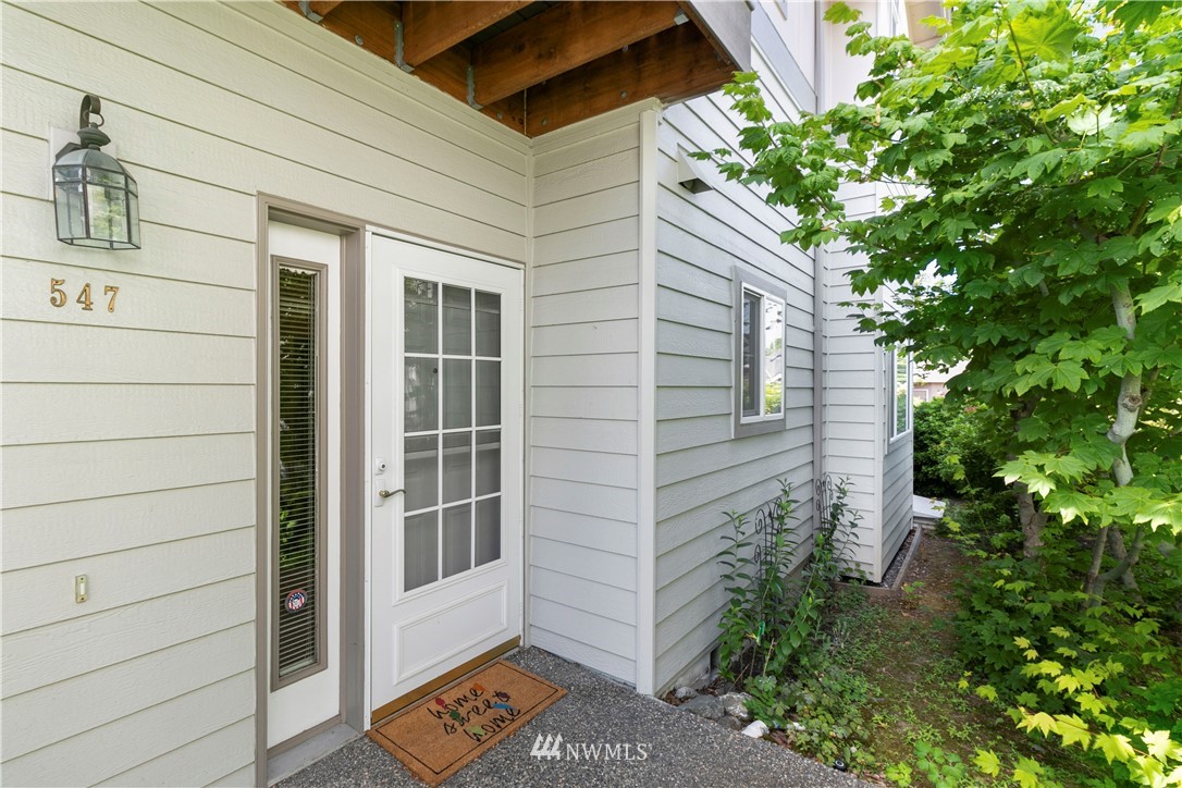 547 West Kellogg Road Bellingham, WA 98226 - Photo 1 of 22 Gallery Image 1