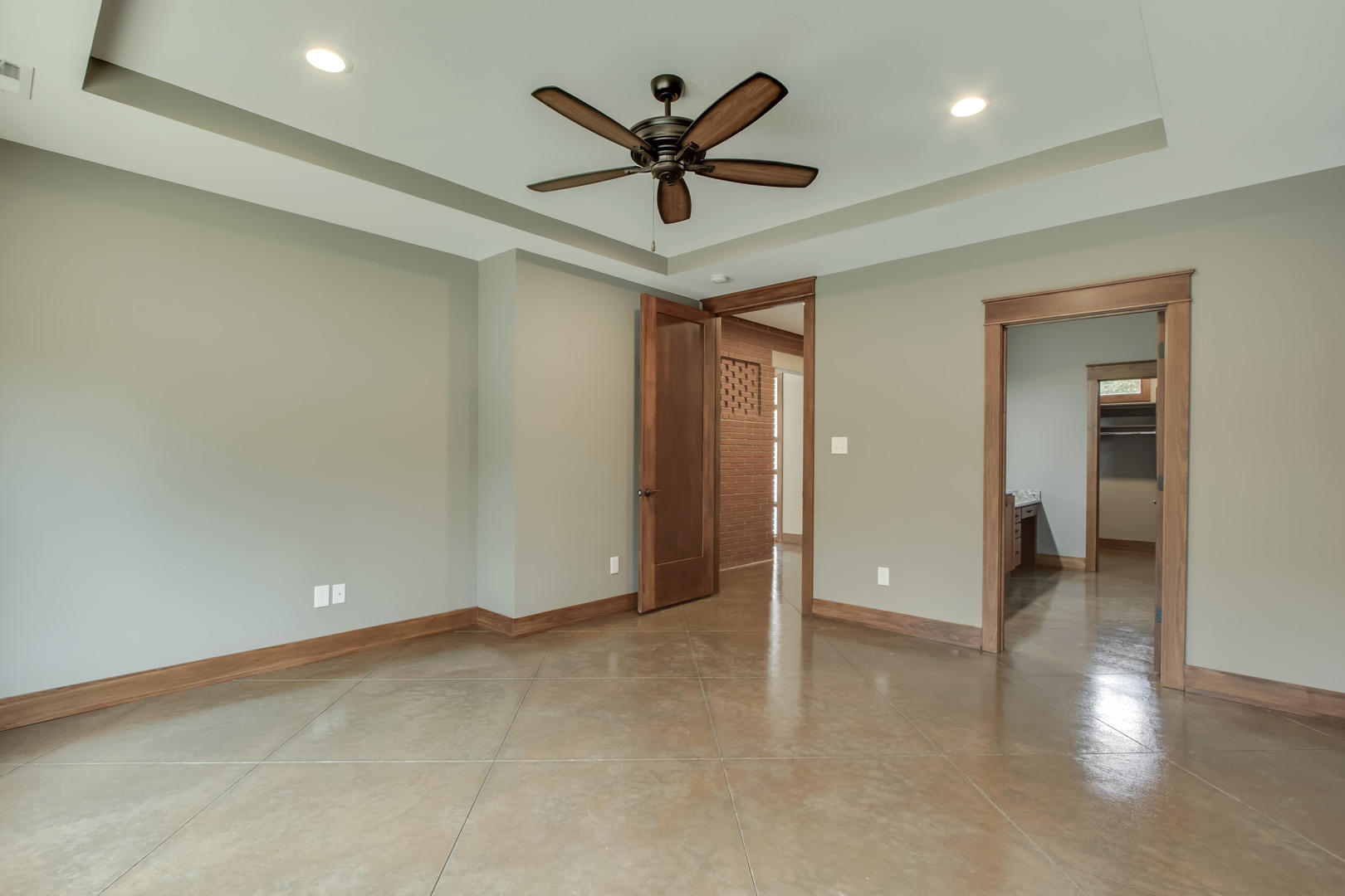 5410 Maple Hill Road Loudon, TN 37774 - Photo 21 of 40 21_MapleHillRoad_5410_MasterBedroom02
