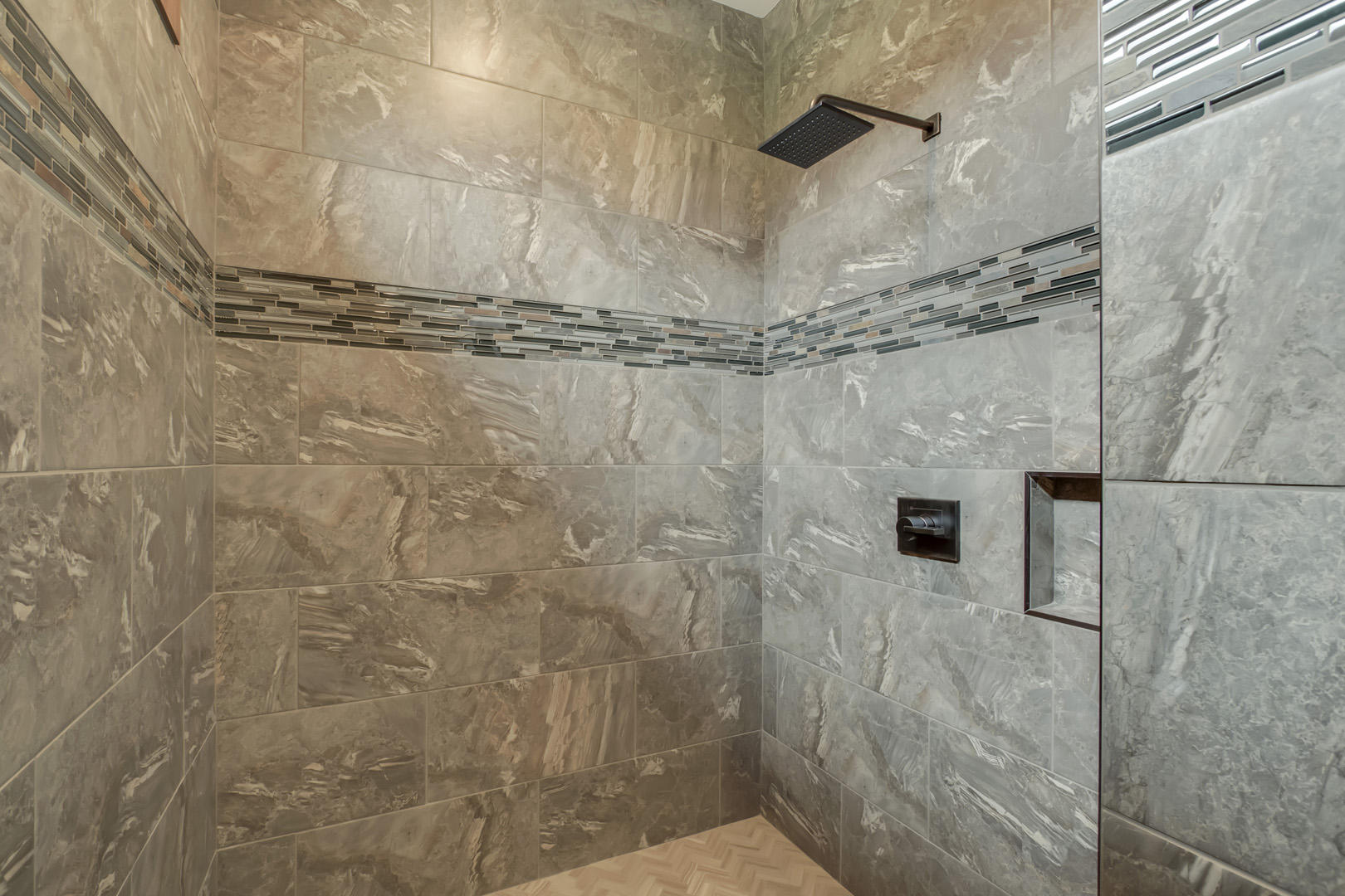 5410 Maple Hill Road Loudon, TN 37774 - Photo 23 of 40 23_MapleHillRoad_5410_MasterShower