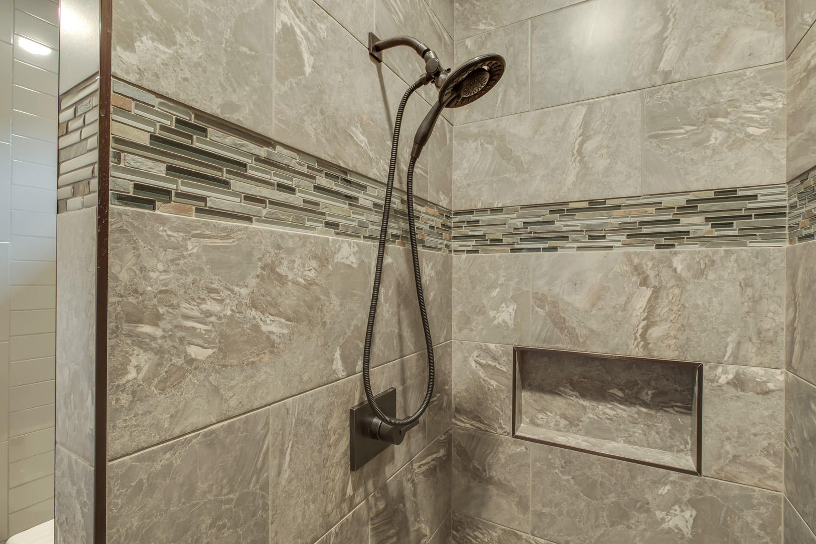 5410 Maple Hill Road Loudon, TN 37774 - Photo 33 of 40 33_MapleHillRoad_5410_GuestShower