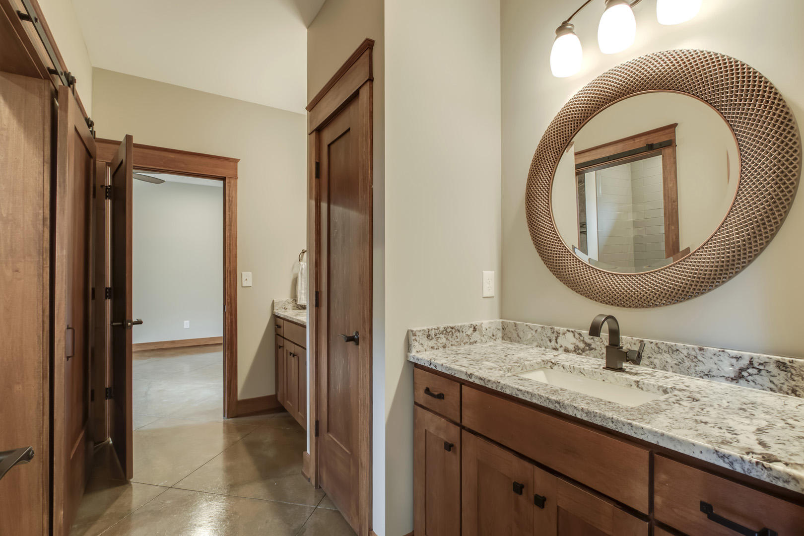 5410 Maple Hill Road Loudon, TN 37774 - Photo 34 of 40 34_MapleHillRoad_5410_GuestBath04
