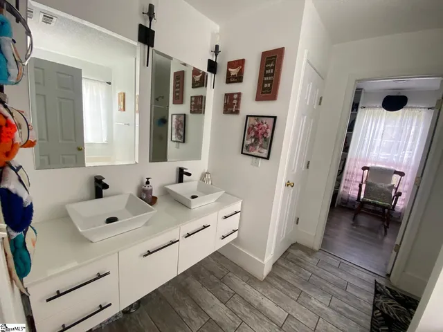 $320,000 | 427 Hamilton Parkway, Easley, SC 29642