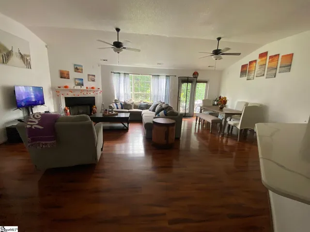 $320,000 | 427 Hamilton Parkway, Easley, SC 29642