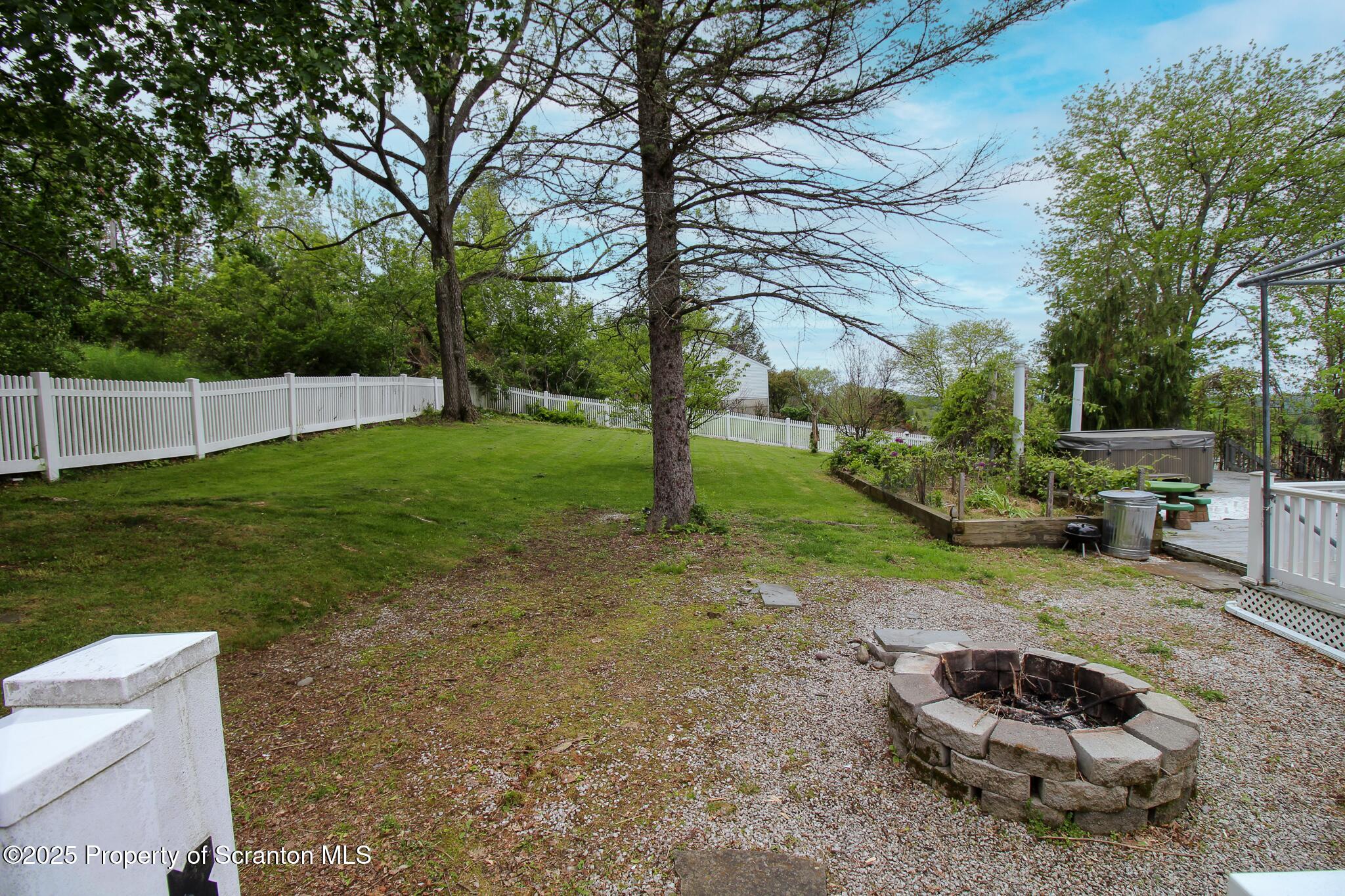 525 North Abington Road Clarks Summit, PA 18411 - Photo 47 of 61 Gate
