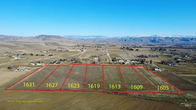 $329,900 | 1631 Ruby Lane, Emmett, ID 83617