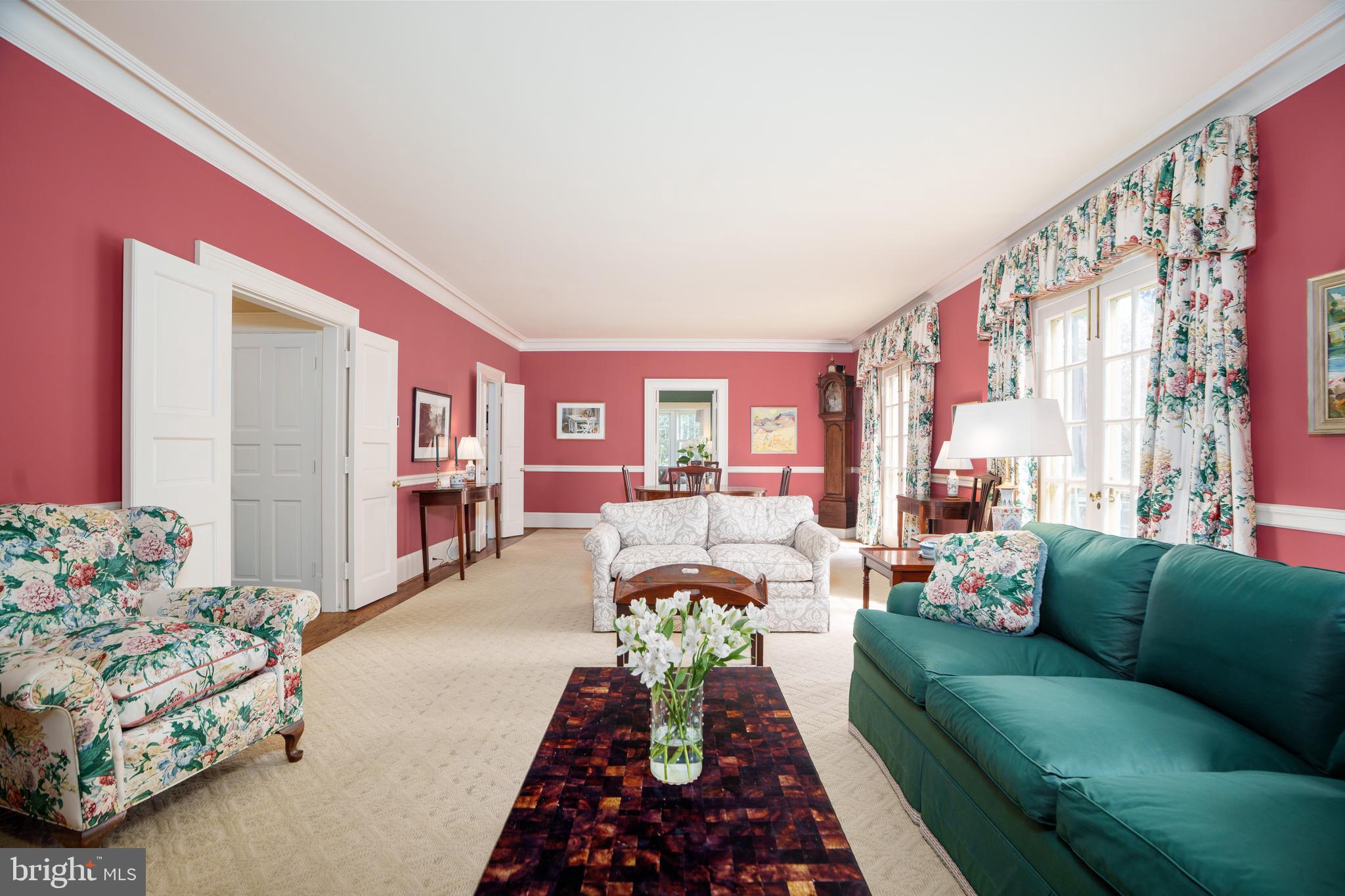 4 Farview Road Baltimore, MD 21212 - Photo 19 of 65 Open flow offers under understated elegance.