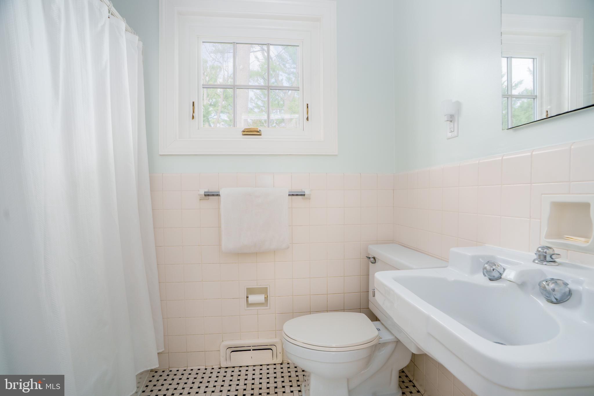 4 Farview Road Baltimore, MD 21212 - Photo 32 of 65 # 1 Full bath