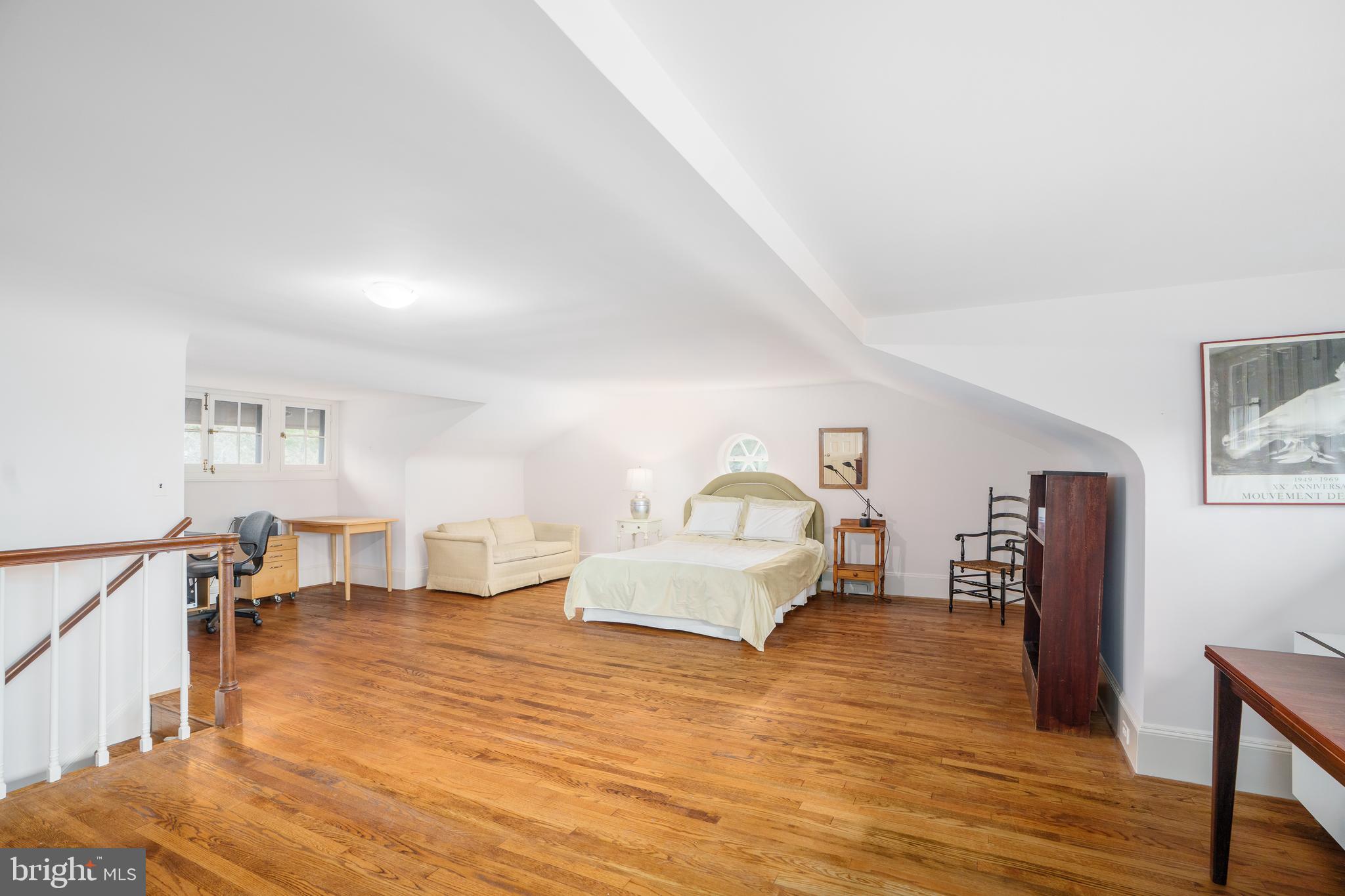 4 Farview Road Baltimore, MD 21212 - Photo 35 of 65 Second FL oversized BR w/ Beautiful hardwood floor