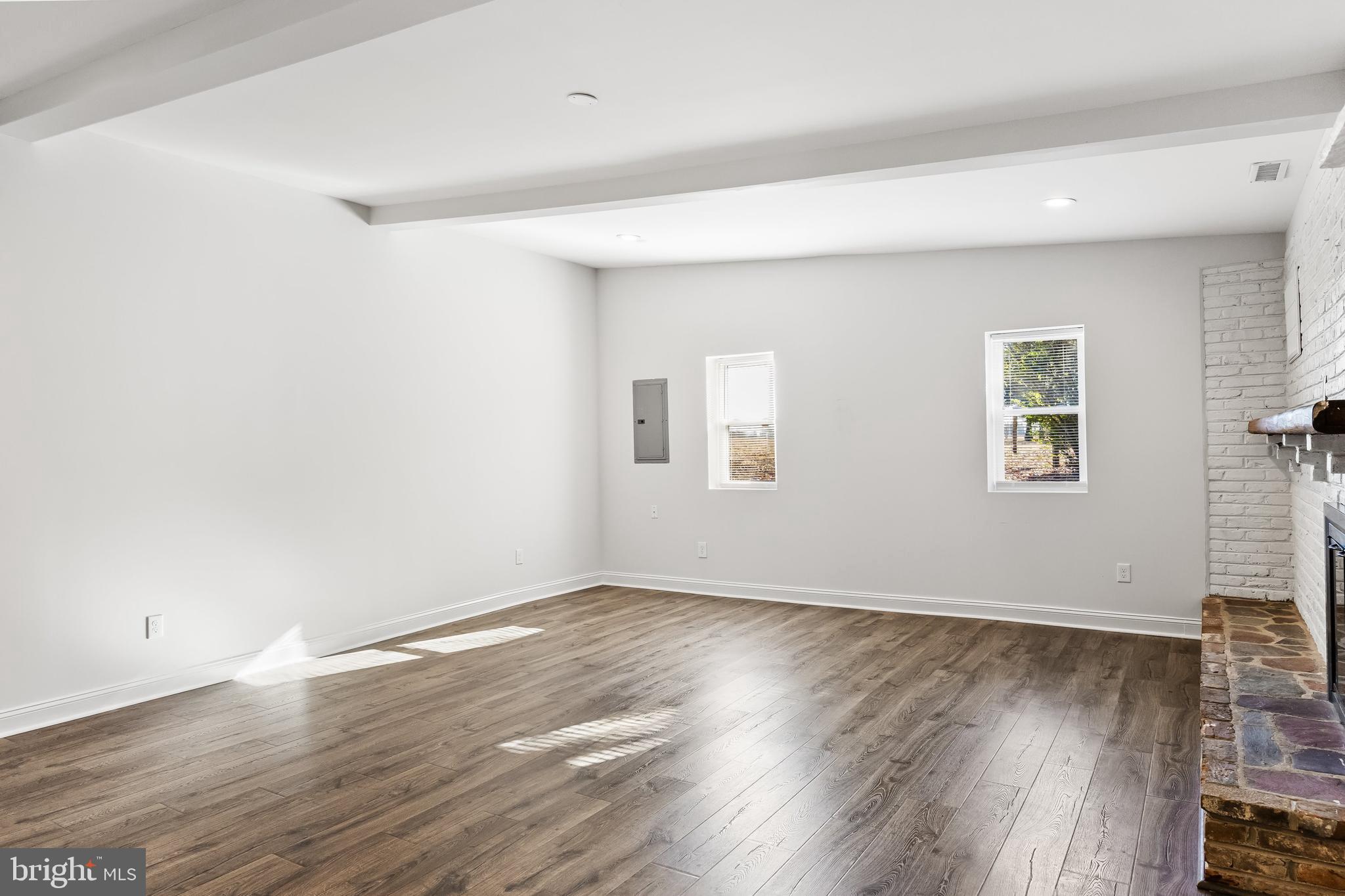 8 Lakeside Drive Medford, NJ 08055 - Photo 26 of 53 MAIN BEDROOM