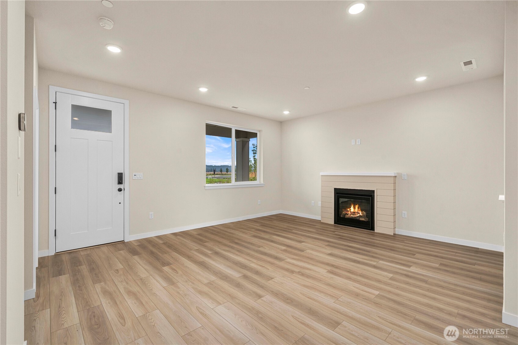 2125 Maple Street Wenatchee, WA 98801 - Photo 8 of 32