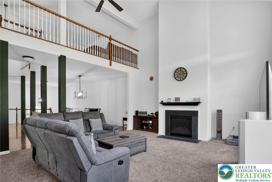 560 Quaker Ridge Terrace Easton, PA 18042 - Photo 8 of 40