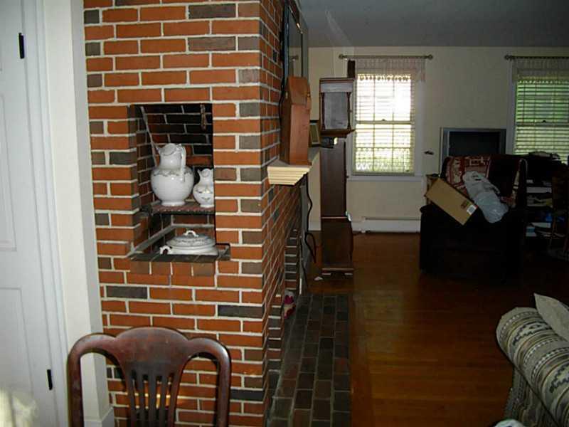 260 Bonny Eagle Road Standish, ME 04084 - Photo 11 of 20 Living Room.