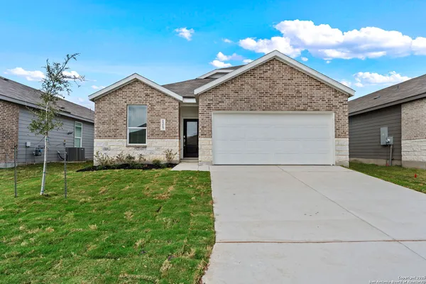 $305,000 | 1217 Twisted Creek, New Braunfels, TX 78130