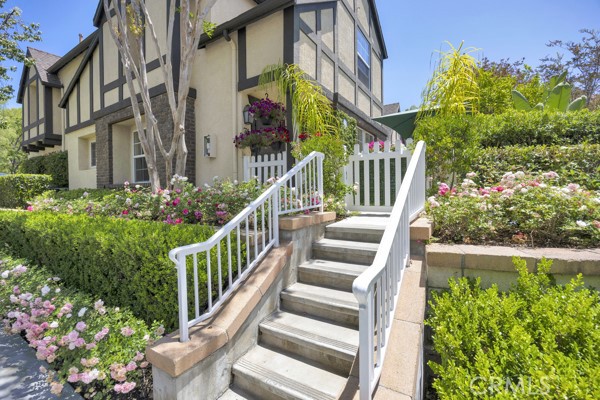 74 Three Vines Court Ladera Ranch, CA 92694 - Photo 2 of 42