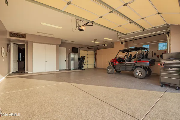 a view of an outdoor space and city view