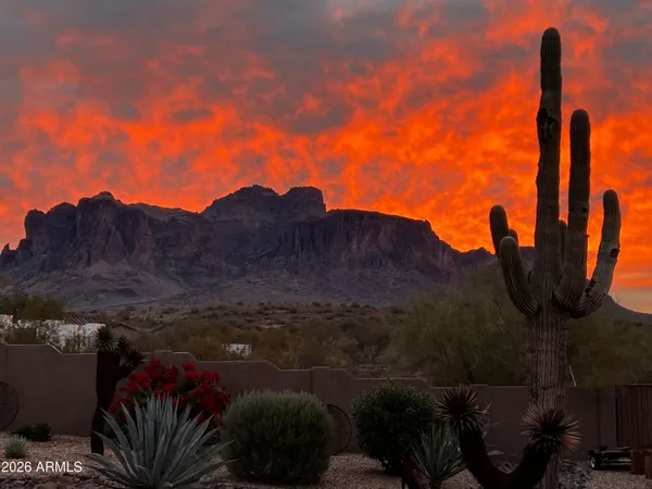 $877,000 | 3745 East Mining Camp Street, Apache Junction, AZ 85119