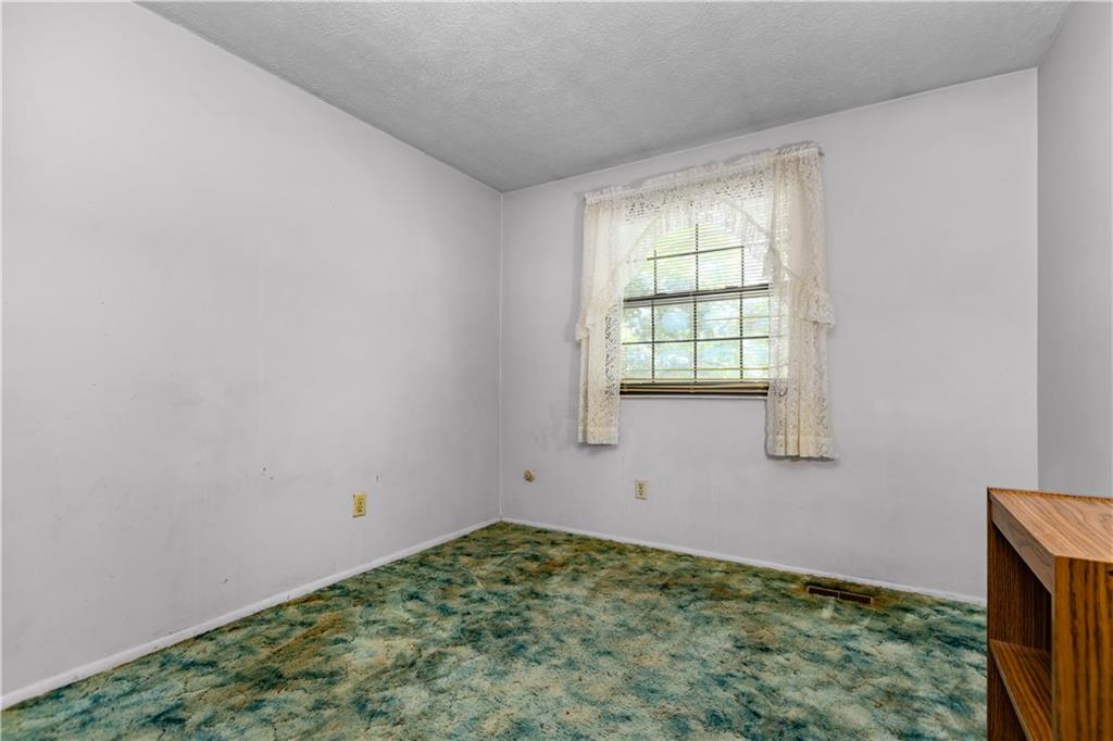 300 Moon Ridge Circle Freedom, PA 15042 - Photo 20 of 37