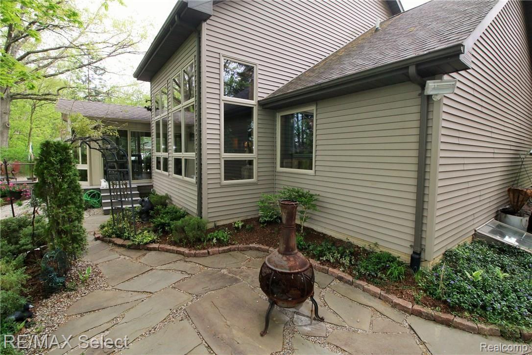 6326 North Seymour Road Flushing, MI 48433 - Photo 14 of 52 IMG_8880 (2).JPG