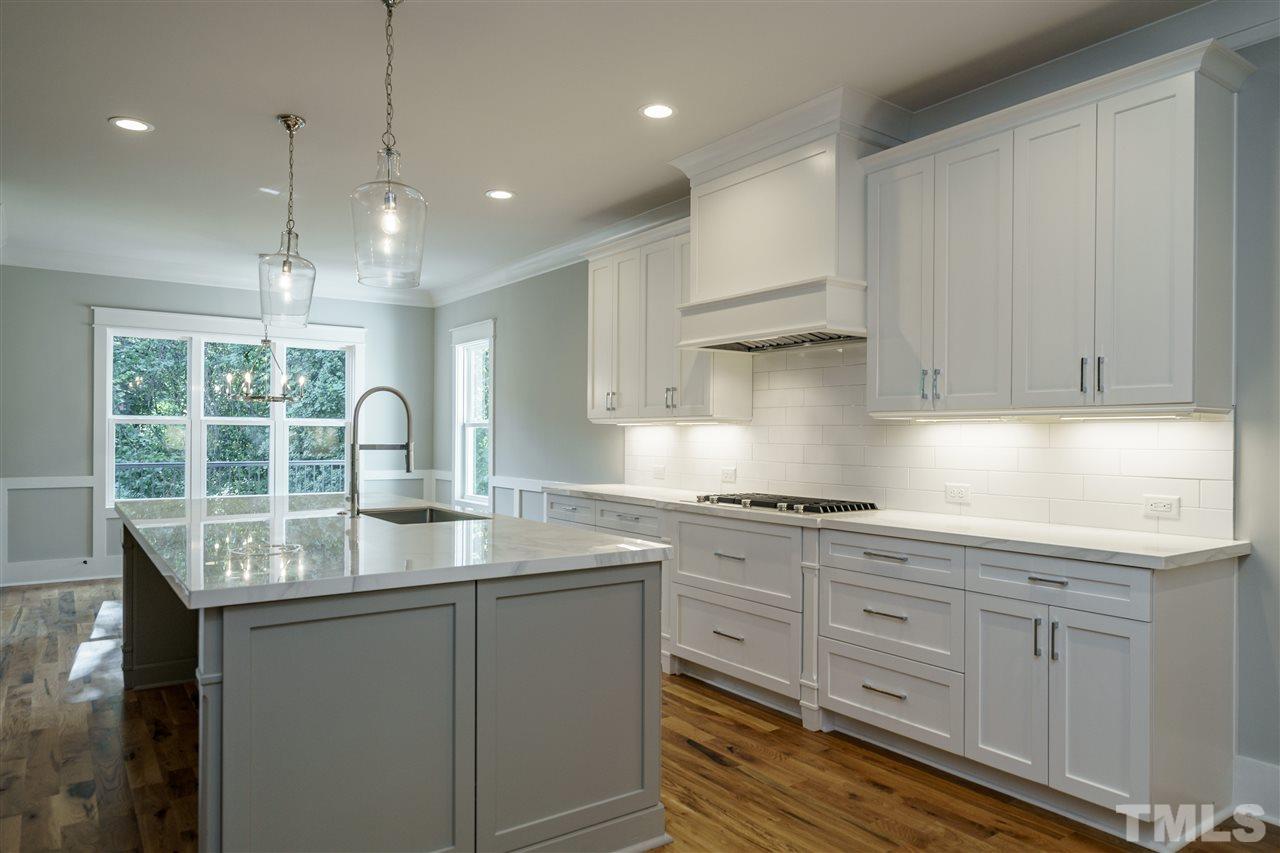 2708 Manning Place Raleigh, NC 27608 - Photo 8 of 30