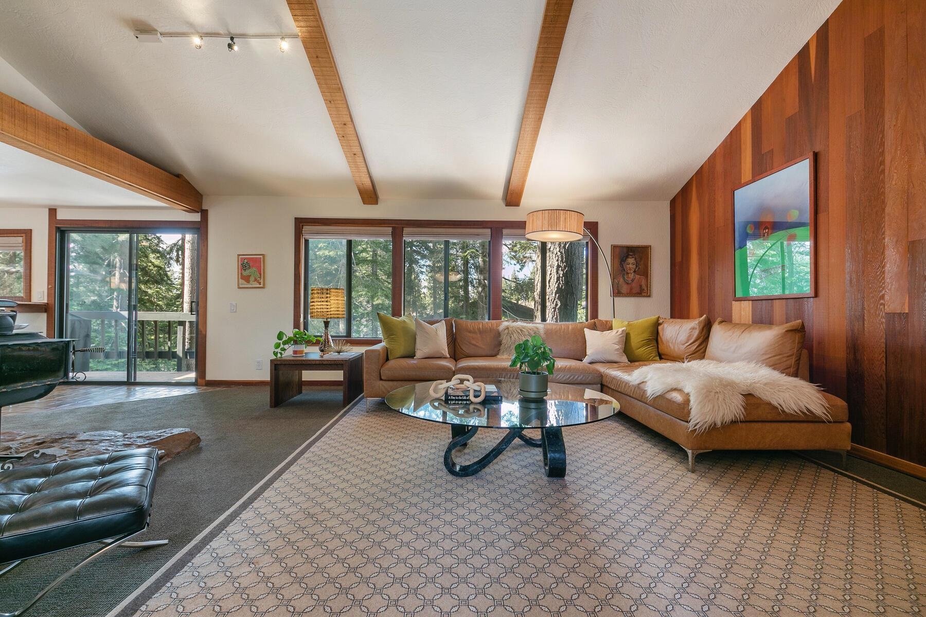 10855 Pine Cone Road Truckee, CA 96161 - Photo 4 of 21 Gallery Image 4