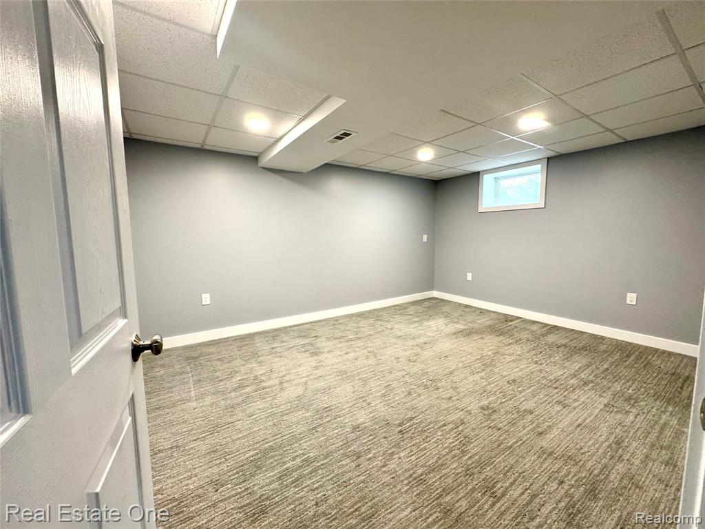 2171 Crystal Drive, Unit 28 Rochester Hills, MI 48309 - Photo 13 of 17