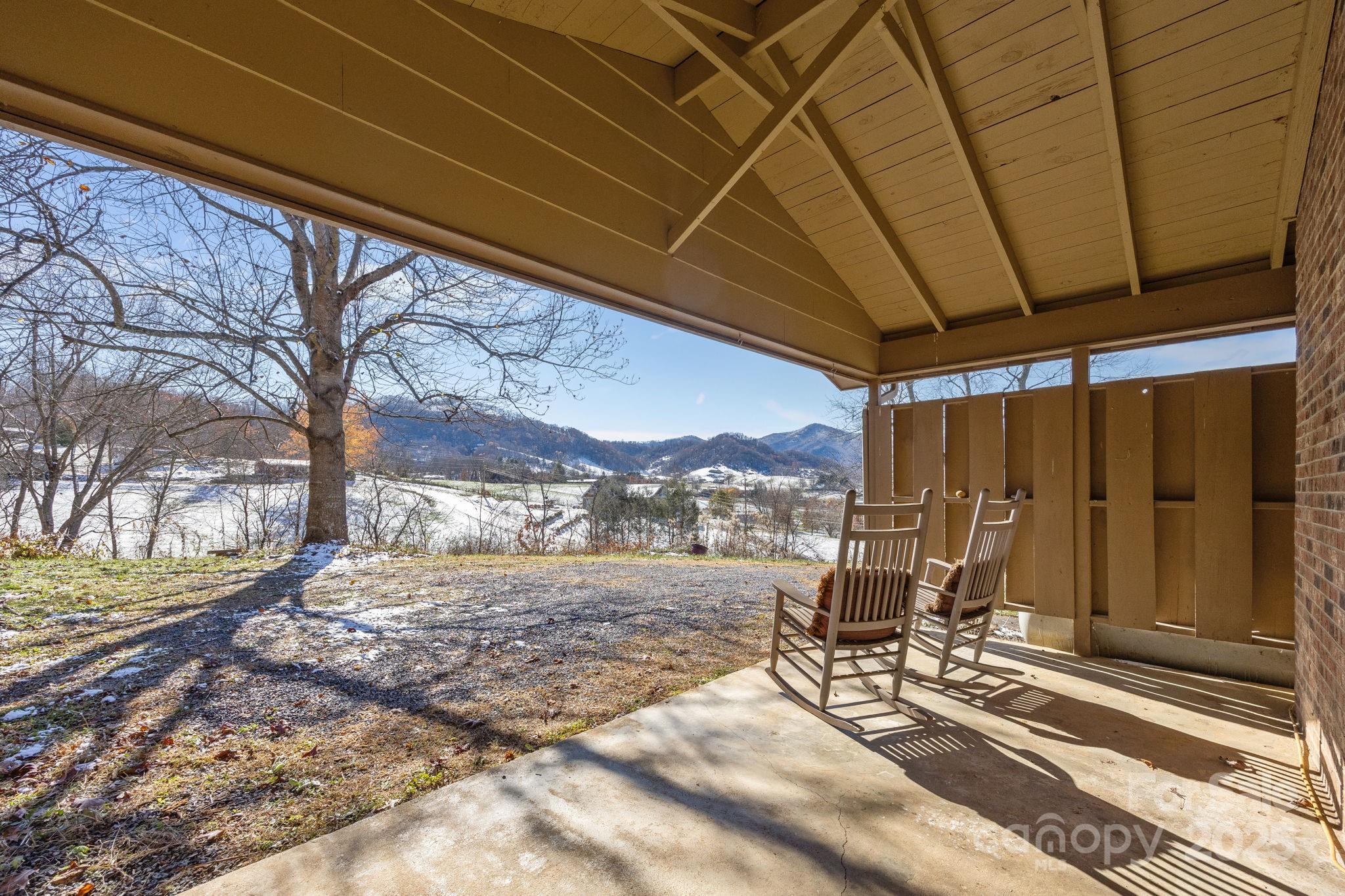 237 Utah Mountain Road Waynesville, NC 28785 - Photo 36 of 48 Gallery Image 36