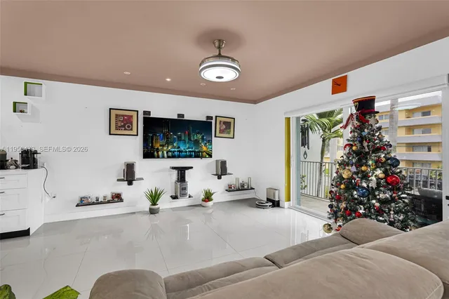 $285,000 | 7401 Southwest 82nd Street, Unit 202S, Miami, FL 33143