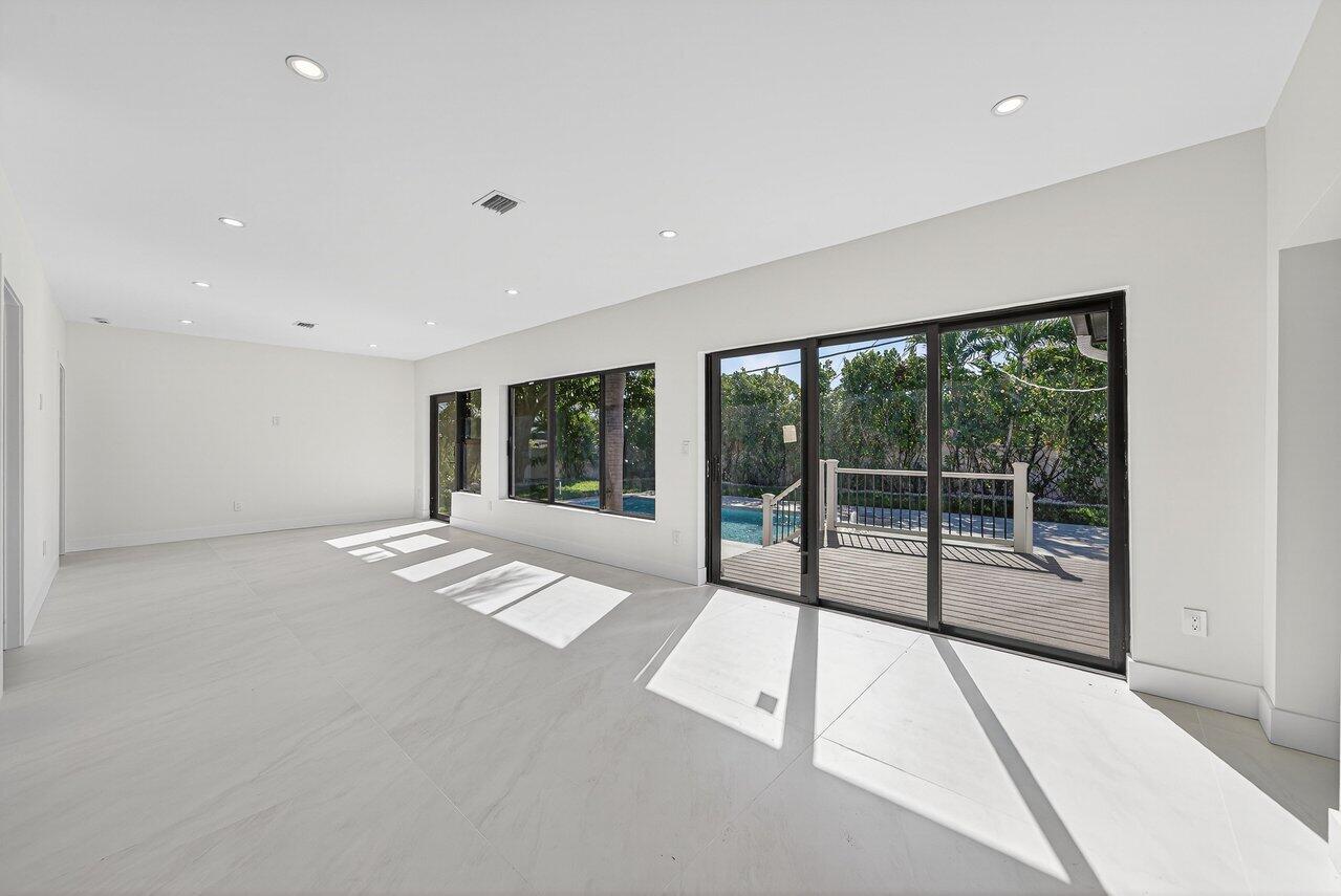 1004 Avon Road West Palm Beach, FL 33401 - Photo 19 of 45 026-1004AvonRoad-WestPalmBeach-FL-33401-