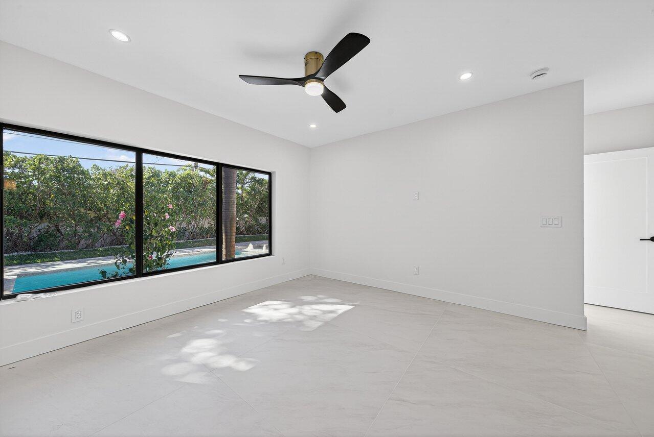 1004 Avon Road West Palm Beach, FL 33401 - Photo 21 of 45 011-1004AvonRoad-WestPalmBeach-FL-33401-