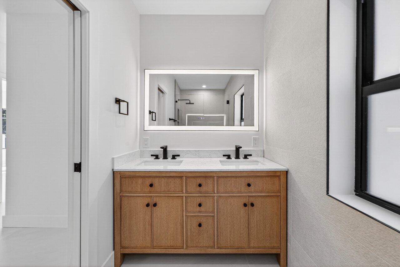 1004 Avon Road West Palm Beach, FL 33401 - Photo 26 of 45 016-1004AvonRoad-WestPalmBeach-FL-33401-