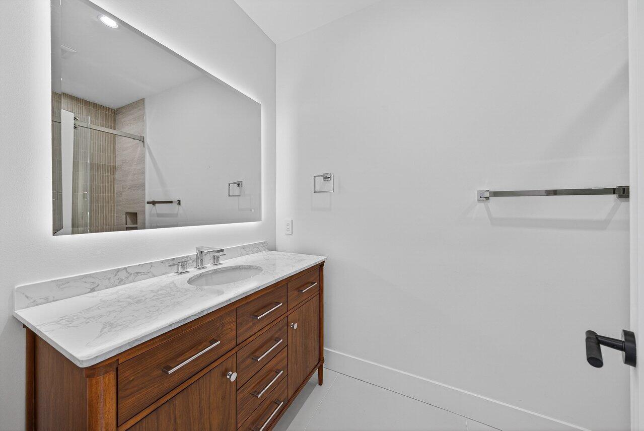 1004 Avon Road West Palm Beach, FL 33401 - Photo 30 of 45 009-1004AvonRoad-WestPalmBeach-FL-33401-