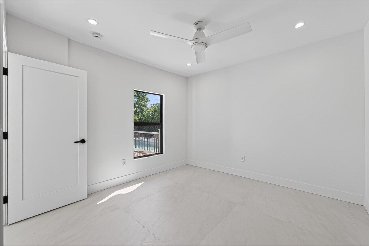 1004 Avon Road West Palm Beach, FL 33401 - Photo 33 of 45 018-1004AvonRoad-WestPalmBeach-FL-33401-