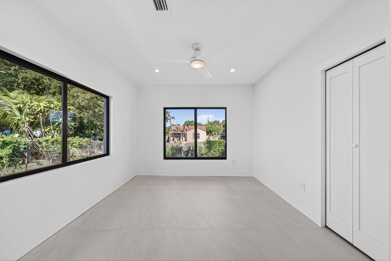 1004 Avon Road West Palm Beach, FL 33401 - Photo 36 of 45 022-1004AvonRoad-WestPalmBeach-FL-33401-