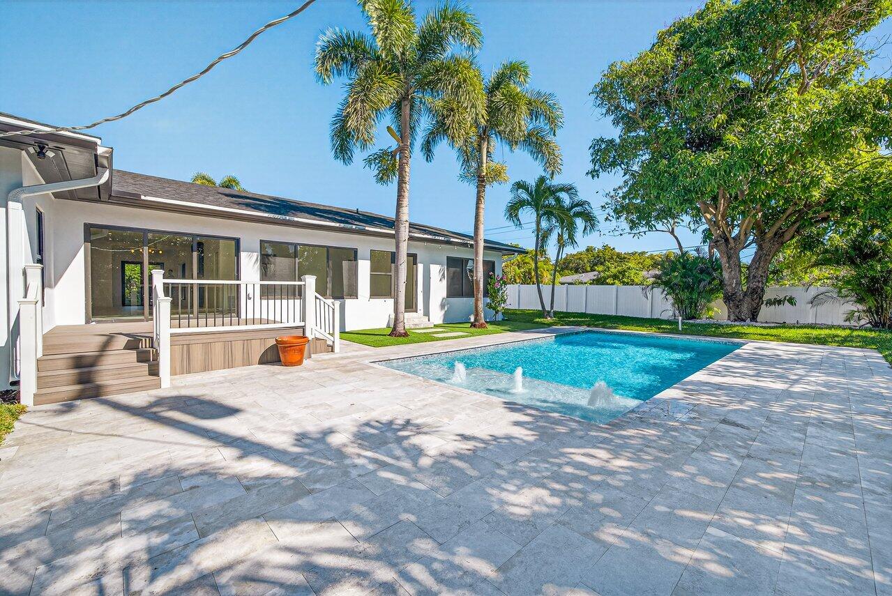 1004 Avon Road West Palm Beach, FL 33401 - Photo 39 of 45 039-1004AvonRoad-WestPalmBeach-FL-33401-