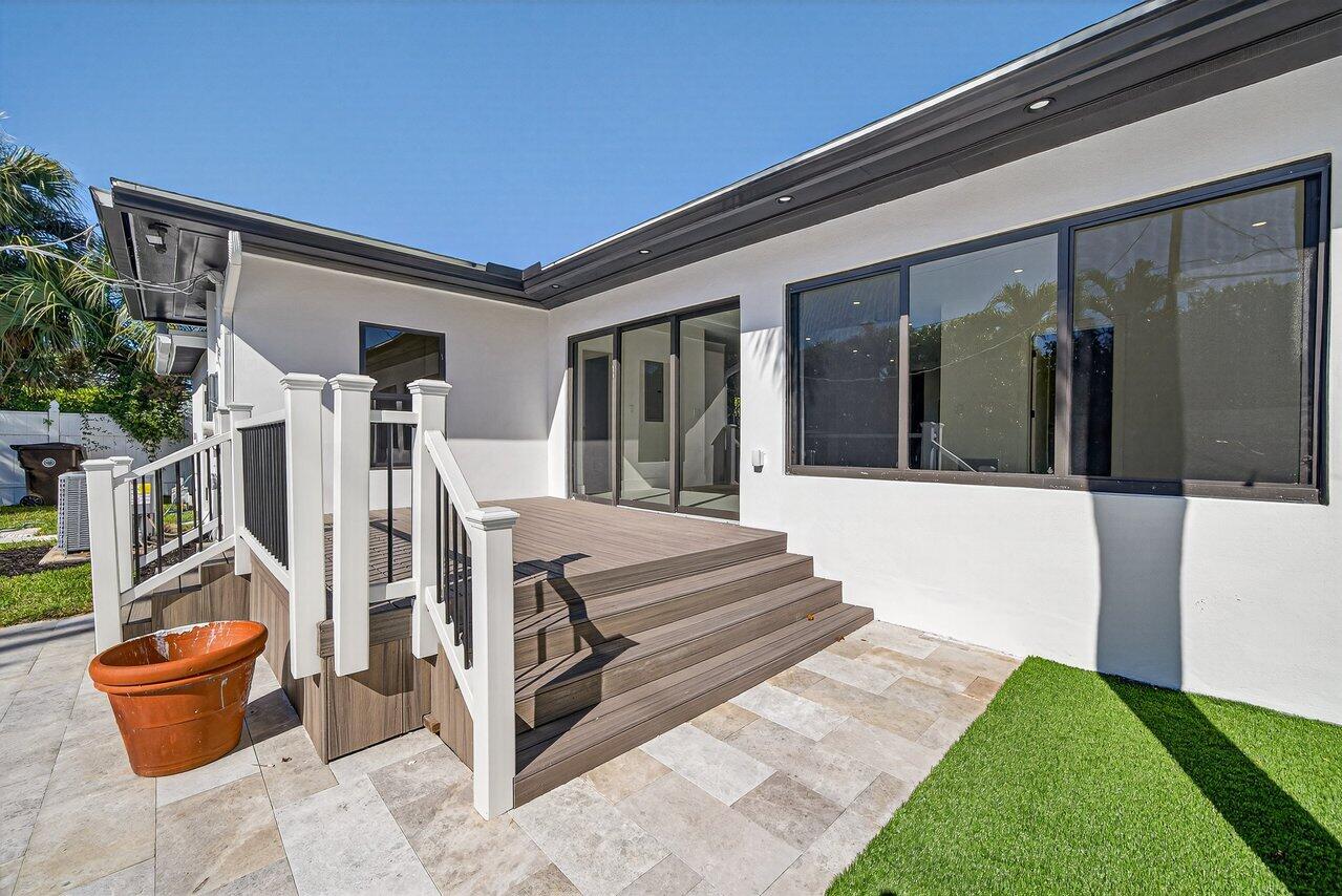 1004 Avon Road West Palm Beach, FL 33401 - Photo 42 of 45 037-1004AvonRoad-WestPalmBeach-FL-33401-