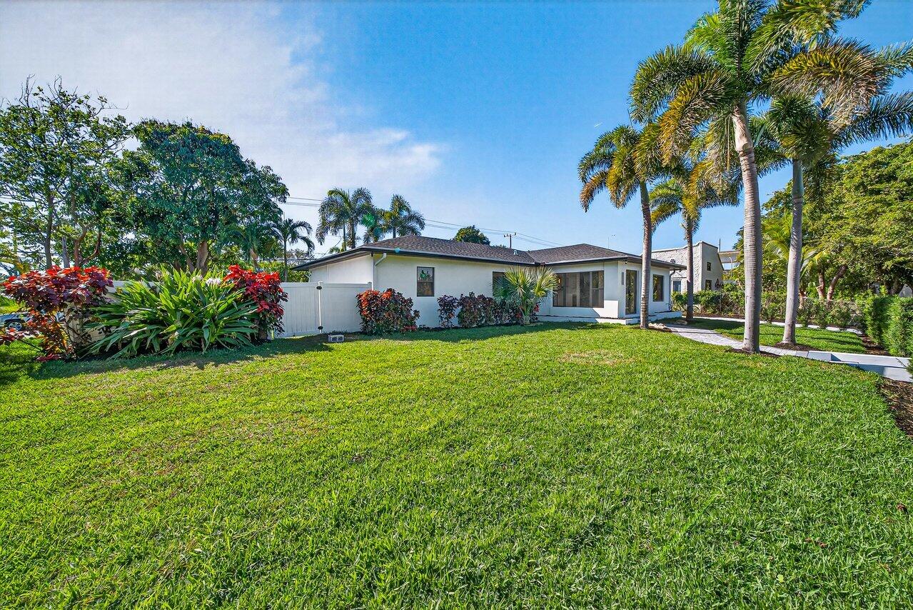 1004 Avon Road West Palm Beach, FL 33401 - Photo 44 of 45 004-1004AvonRoad-WestPalmBeach-FL-33401-