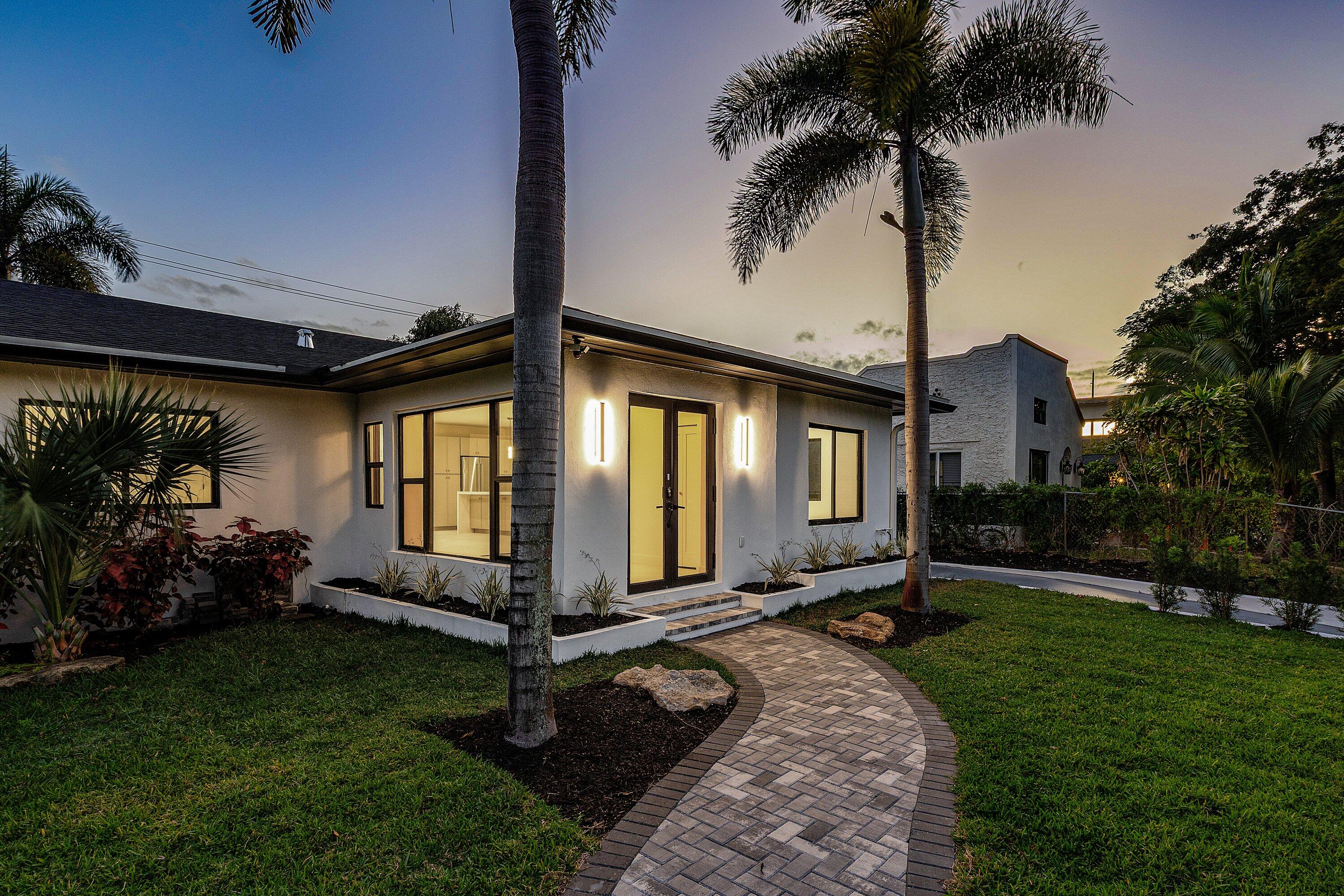 1004 Avon Road West Palm Beach, FL 33401 - Photo 7 of 45 048-1004AvonRoad-WestPalmBeach-FL-33401-
