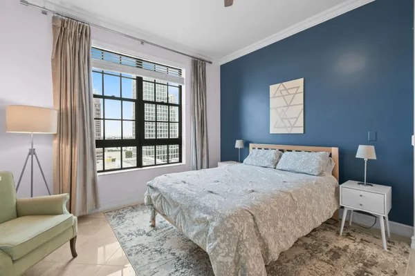 $9,750 | 701 South Olive Avenue, Unit 818, West Palm Beach, FL 33401