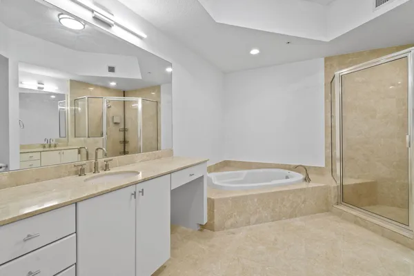 $9,750 | 701 South Olive Avenue, Unit 818, West Palm Beach, FL 33401