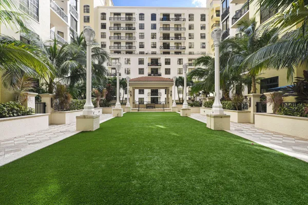 $9,750 | 701 South Olive Avenue, Unit 818, West Palm Beach, FL 33401