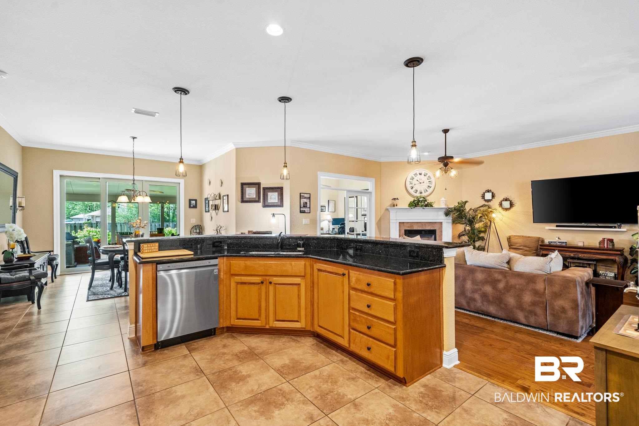 712 Edinburgh Avenue Foley, AL 36535 - Photo 13 of 36 Kitchen