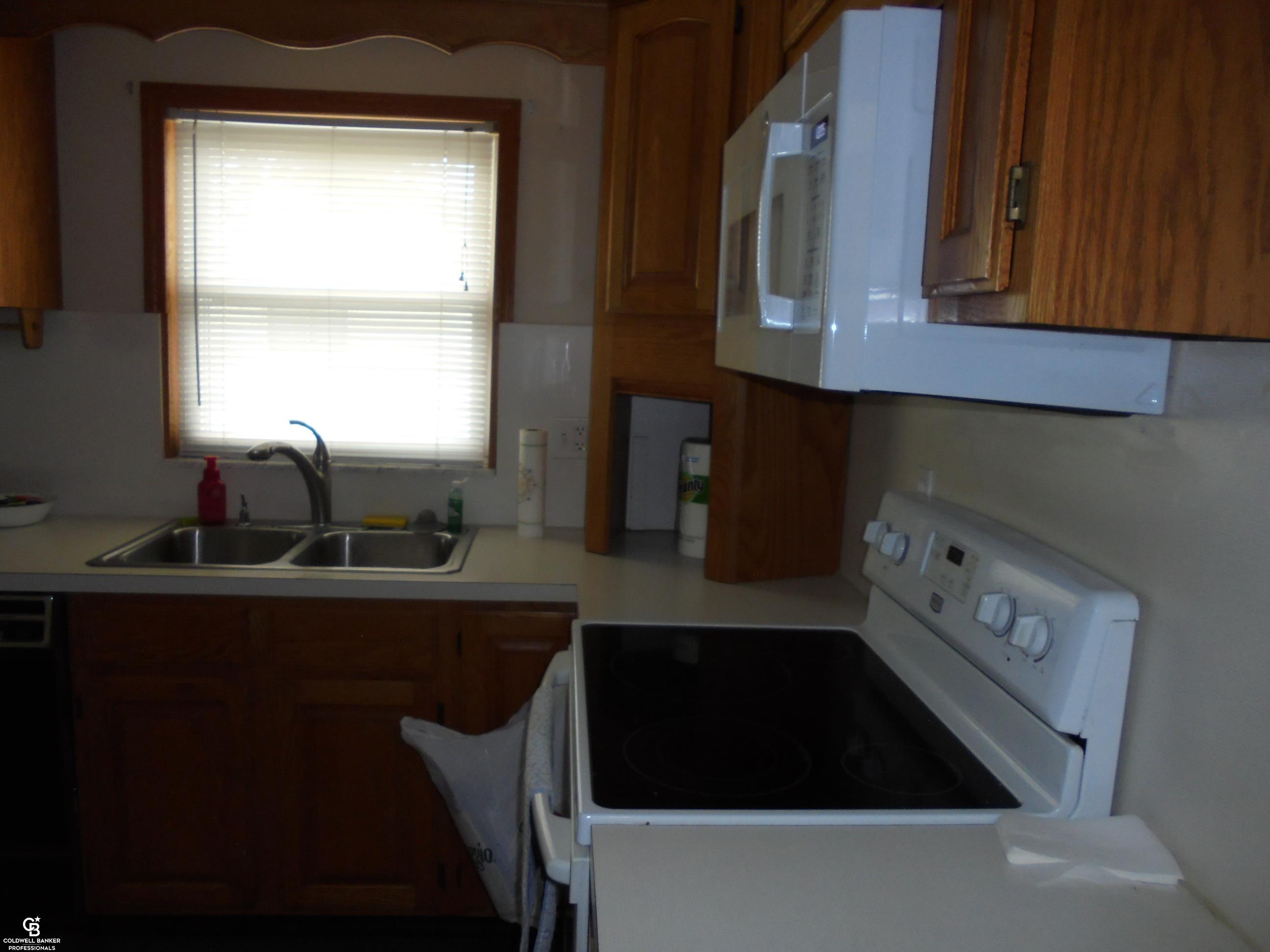 18138 22 Mile Road Macomb, MI 48044 - Photo 21 of 41