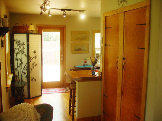 454 Equality Avenue, Unit A Fairhope, AL 36532 - Photo 8 of 16 Entry to kitchen