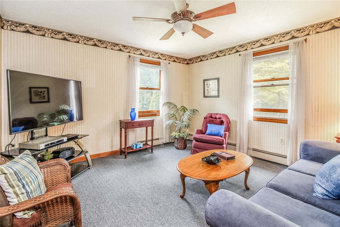 260 Collins Road Hopkinton, RI 02804 - Photo 13 of 38 Family Room