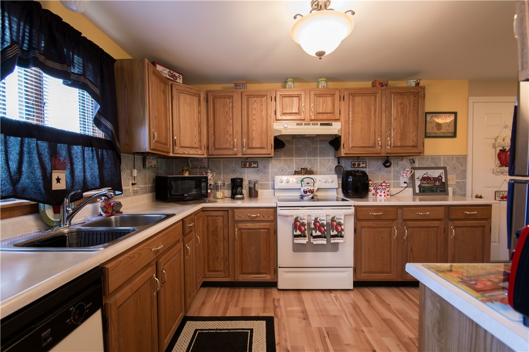 149 Fish Road Tiverton, RI 02878 - Photo 14 of 40