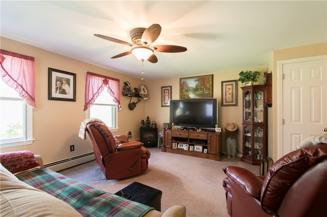 149 Fish Road Tiverton, RI 02878 - Photo 22 of 40