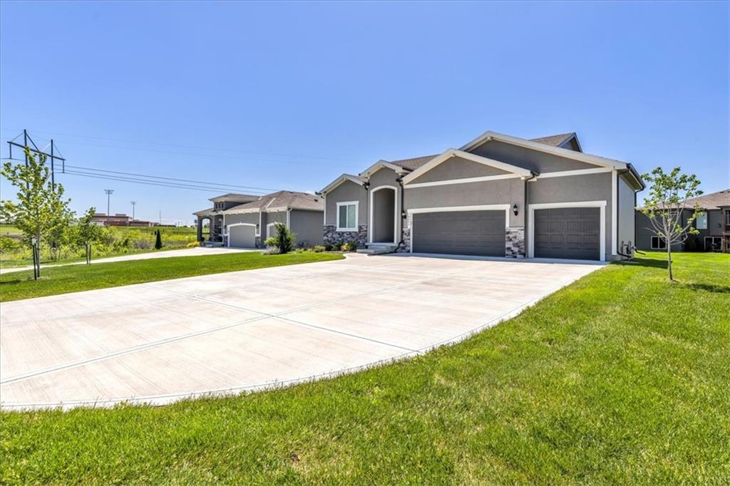 19002 Millview St Spring Hill Spring Hill, KS 66083 - Photo 23 of 27